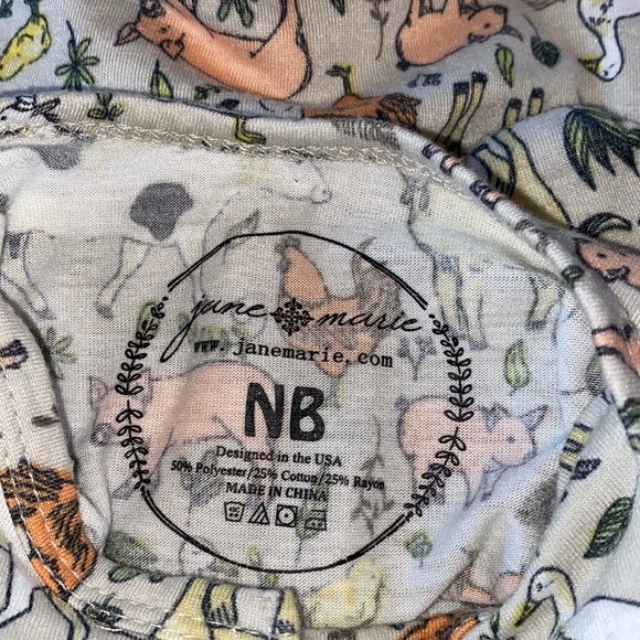 💕June Marie Farmyard Gown Size NB - Picture 4 of 4